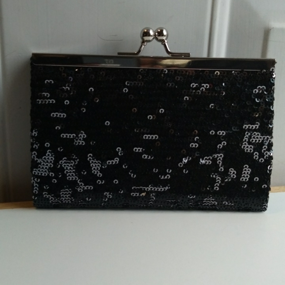 NWOT.  VANITY CLUTCH/ WALLET